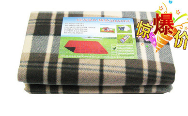 130*150CM绒面野餐垫 一垫多用的户外生活必备品